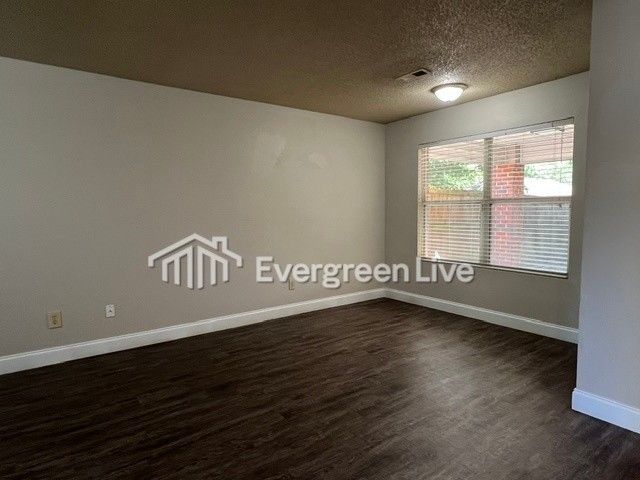 113 Barnsbury Ct - Photo 3 of 30
