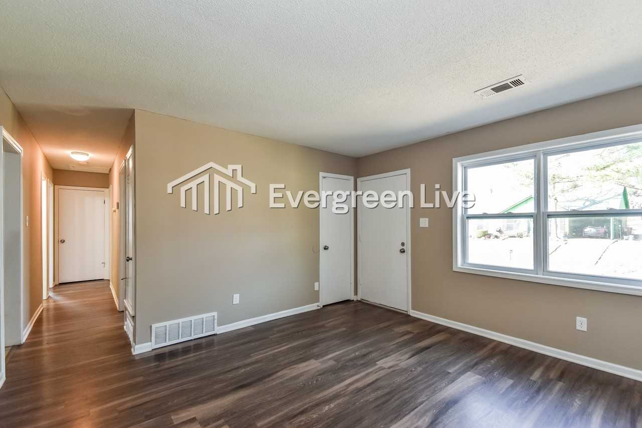 4998 Cedar View Rd - Photo 5 of 16