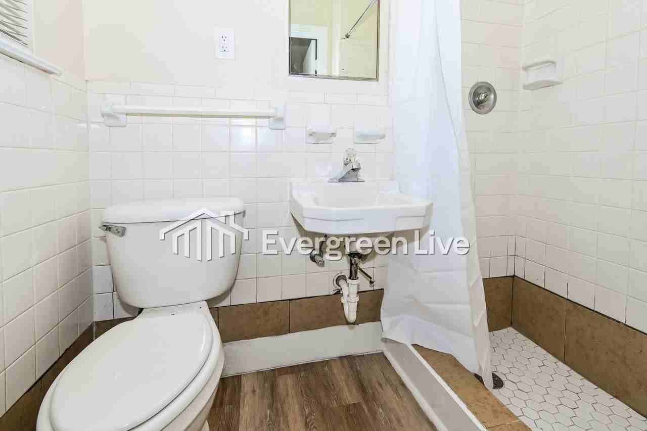 3081 Boxdale St - Photo 7 of 15