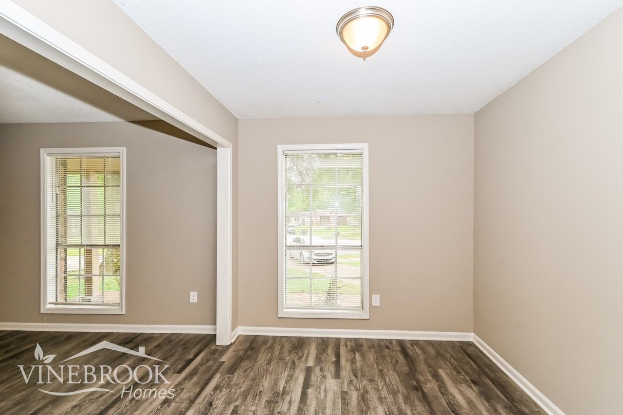 4958 Scenicwood Cv - Photo 4 of 15