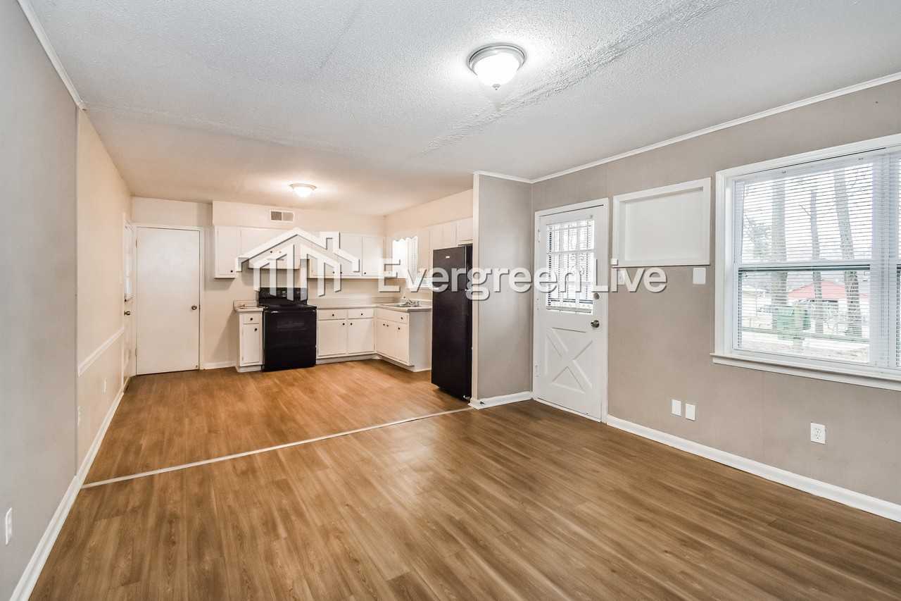 1939 Custer Dr - Photo 6 of 16