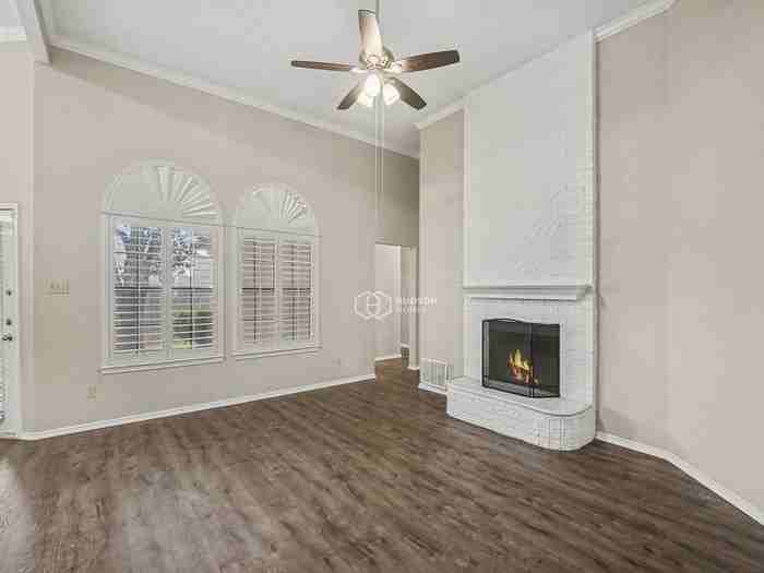 2702 Kingswood Ct - Photo 7 of 21