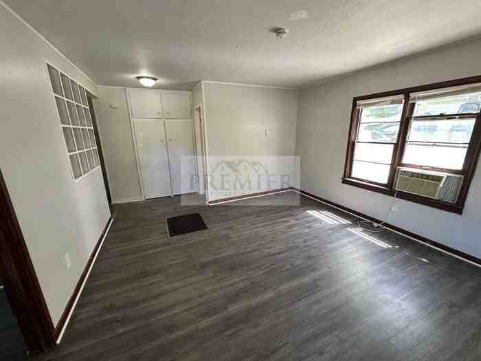 1017 S Glenwood Ave #A - Photo 2 of 12