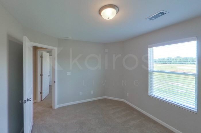 491 Narrow Bridge Ct - Photo 7 of 17