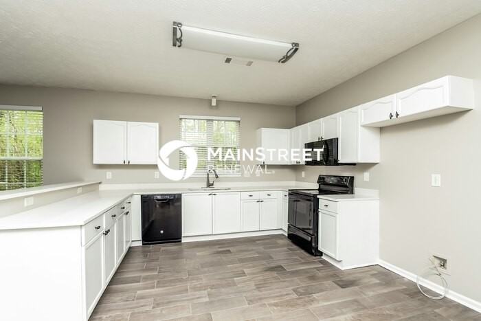 4578 Browns Mill Close - Photo 6 of 17