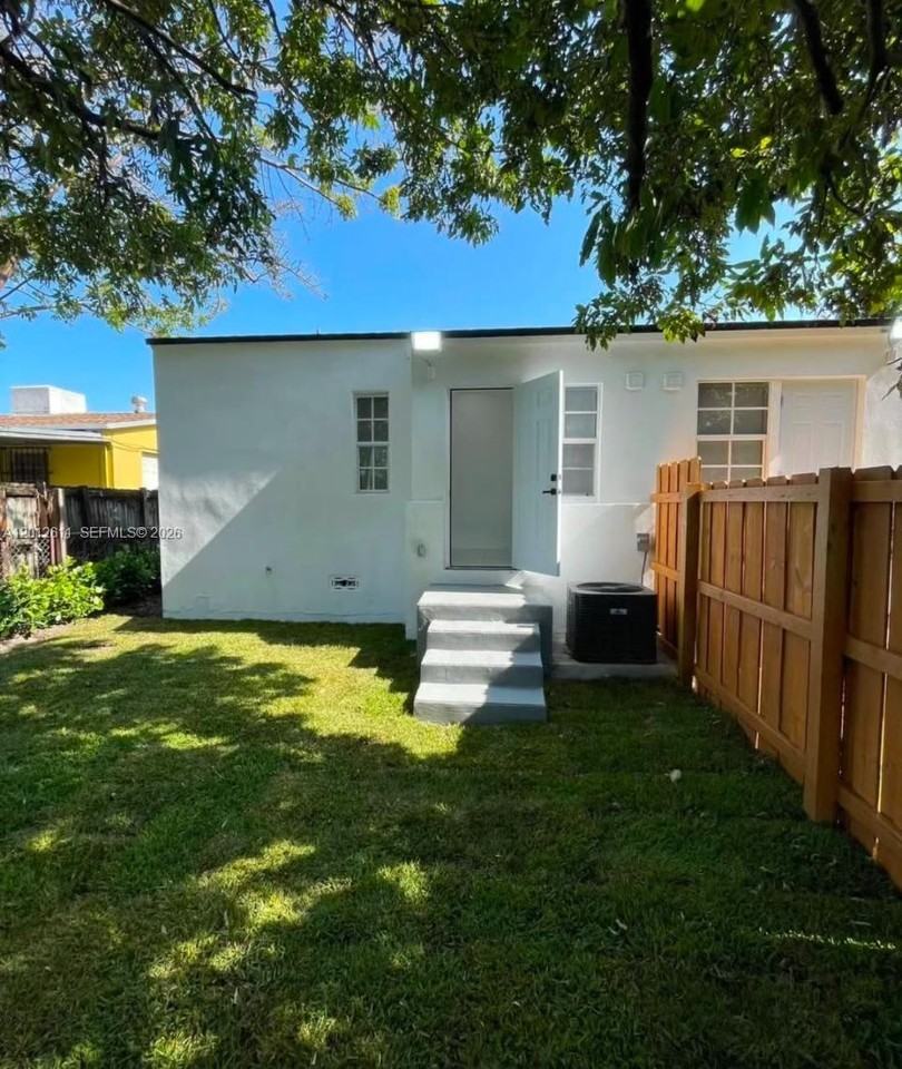 3161 Nw 31st St #NA - Photo 2 of 9