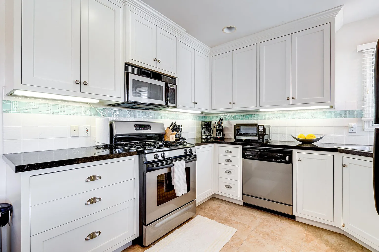 1254 Devon Ave #1254 - Photo 7 of 23