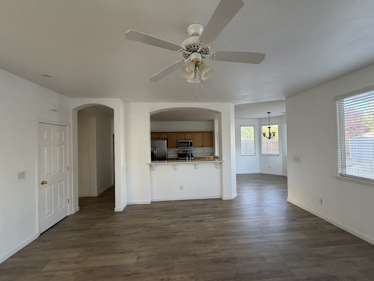 1550 Canyonlands Ct #NA - Photo 3 of 10