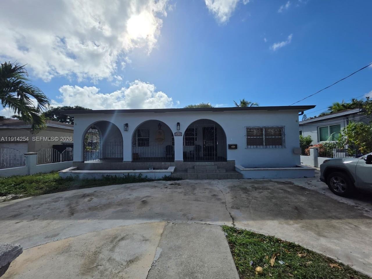 2970 Sw 17th St #NA - Photo 2 of 19