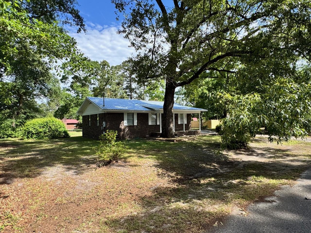 191 Rose Ave #NA - Photo 2 of 15