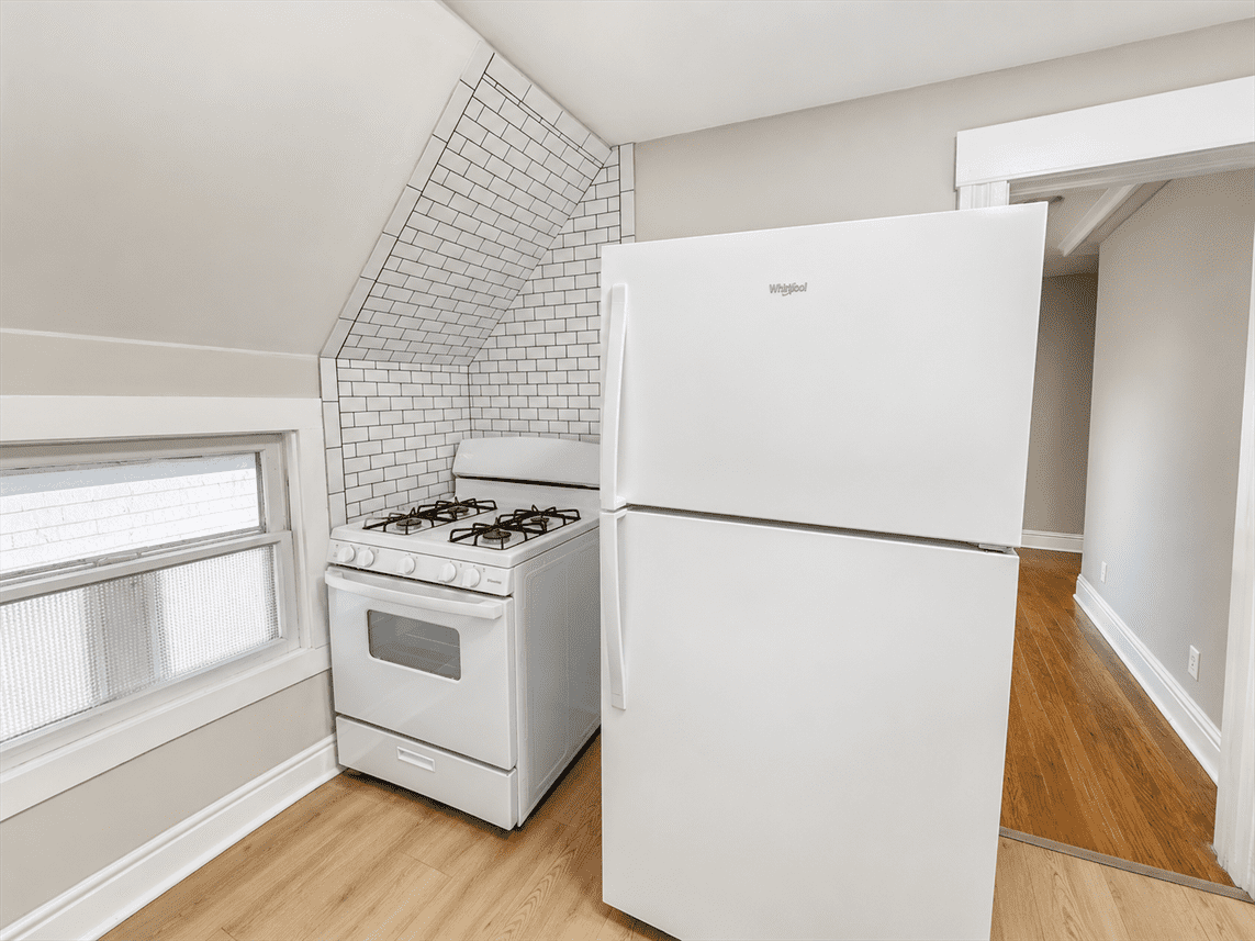 413 E Maple Ave #2 - Photo 2 of 13