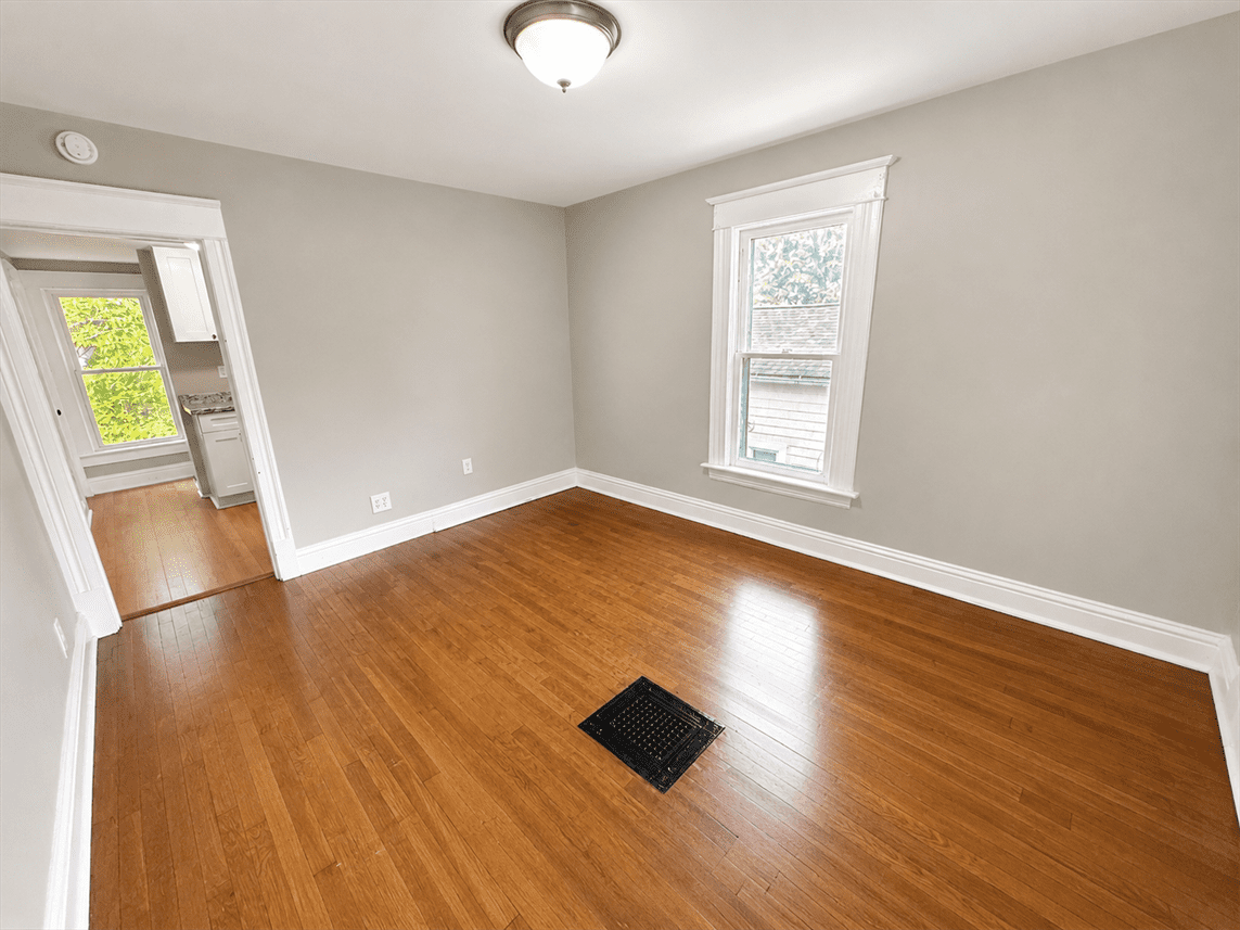 413 E Maple Ave #2 - Photo 3 of 13