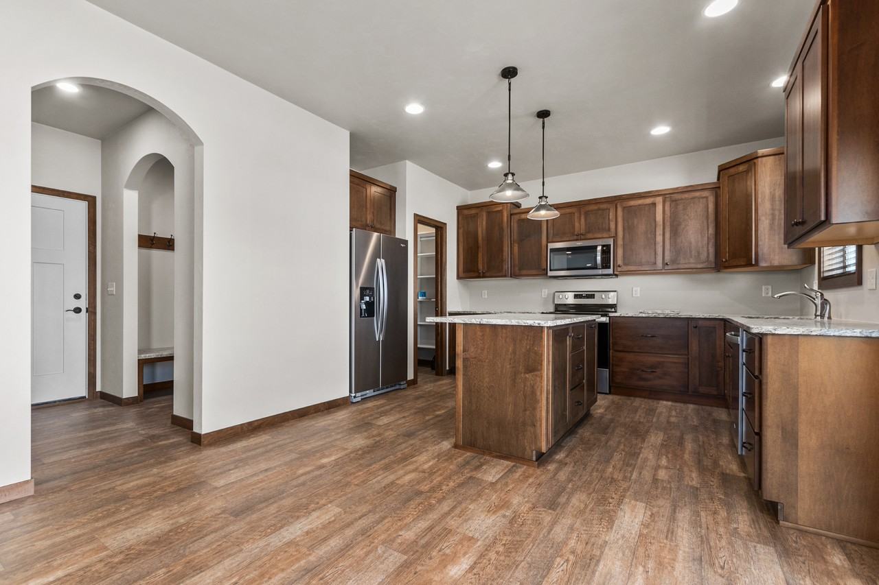 N1134 Craftsmen Ct #1134 - Photo 5 of 26