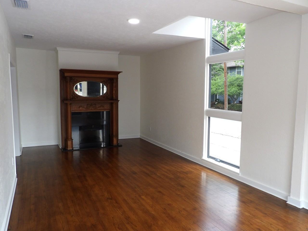 3219 Lee St #NA - Photo 3 of 24