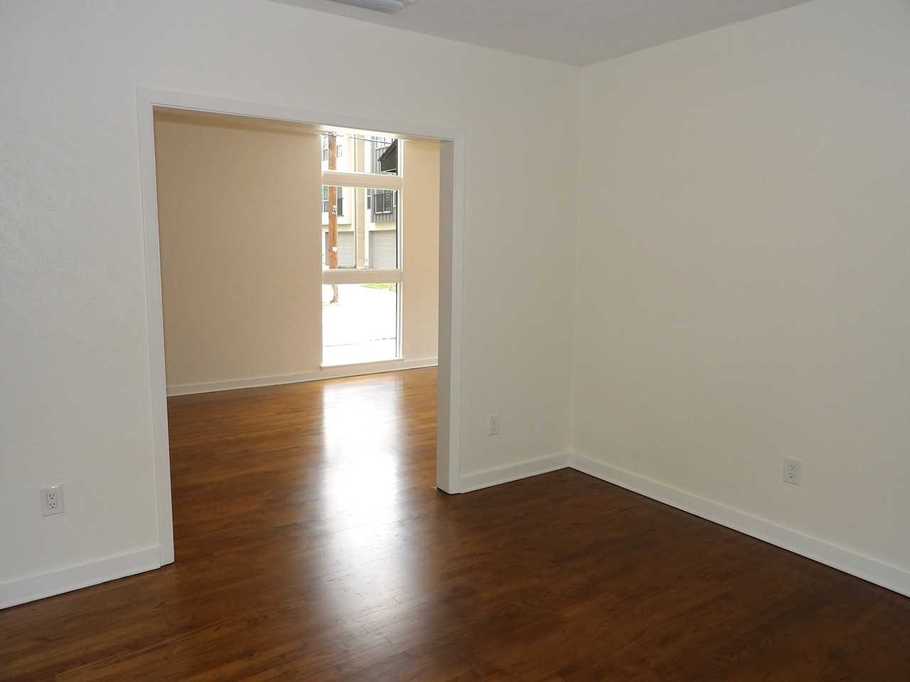 3219 Lee St #NA - Photo 6 of 24