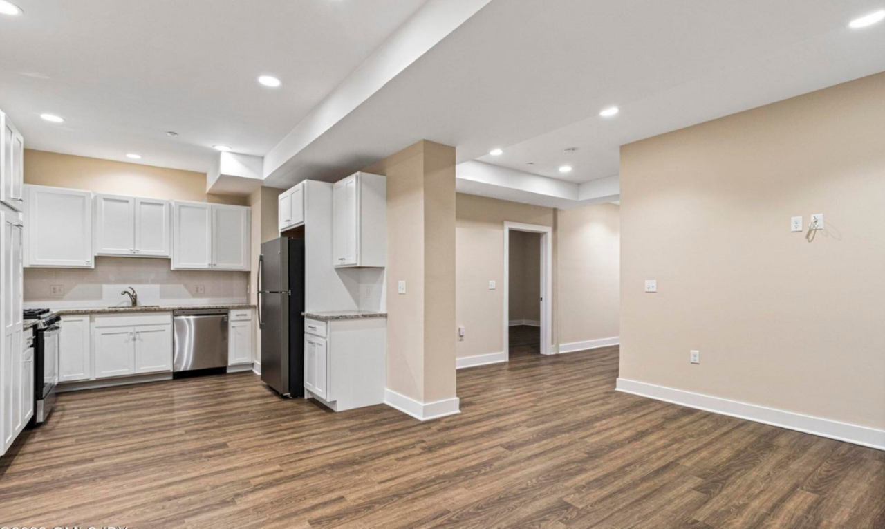 303 Hamilton Ave #E - Photo 4 of 14