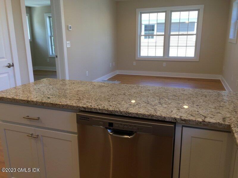 180 Hamilton Ave #H - Photo 6 of 17