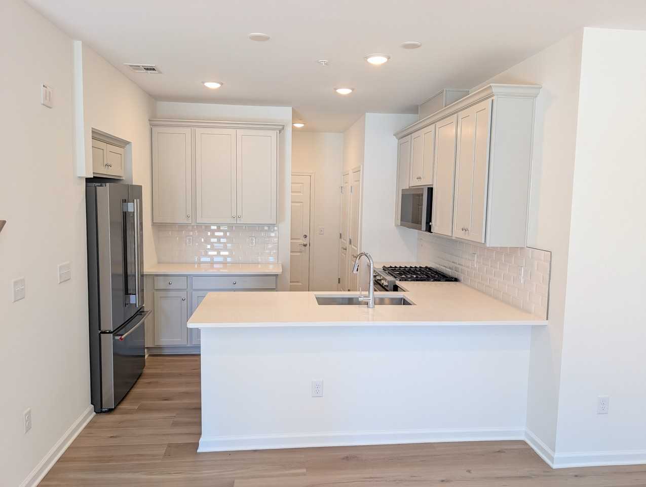 Willis Rd #409 - Photo 4 of 25