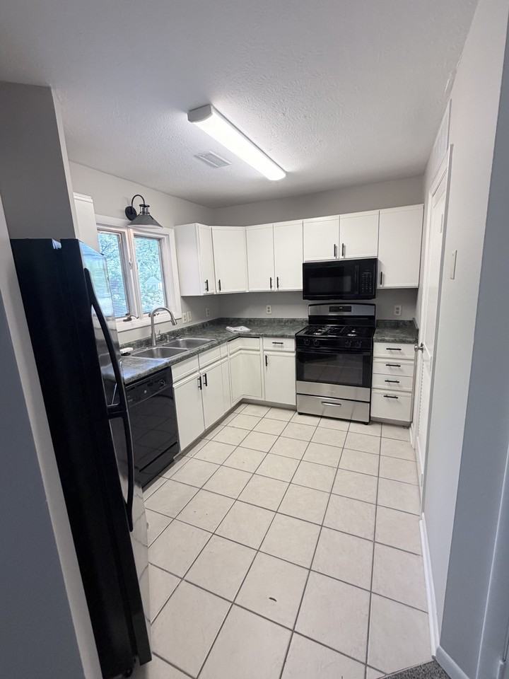 314 Paradise Ave #6 - Photo 2 of 14