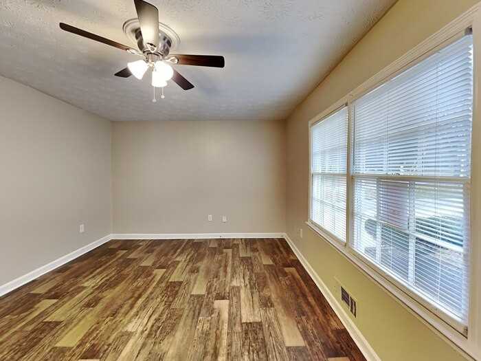 1811 Wendell Way - Photo 5 of 23