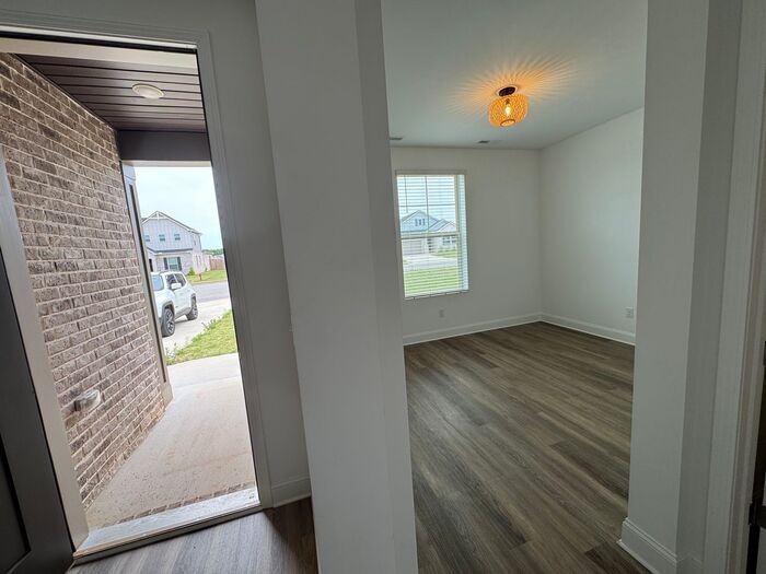 337 Mistfield St - Photo 3 of 41