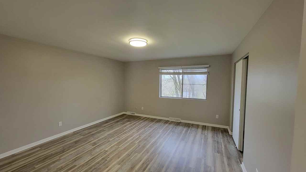 72 S Thomas Rd #12 - Photo 3 of 7