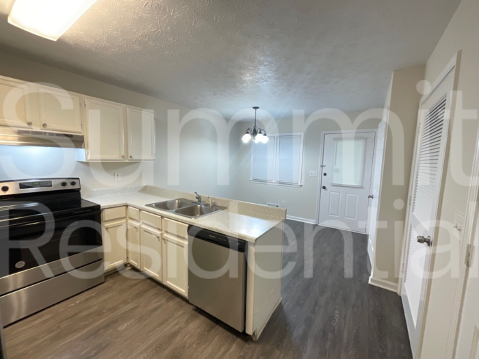 2783 Coventry Grn Se #B - Photo 3 of 16