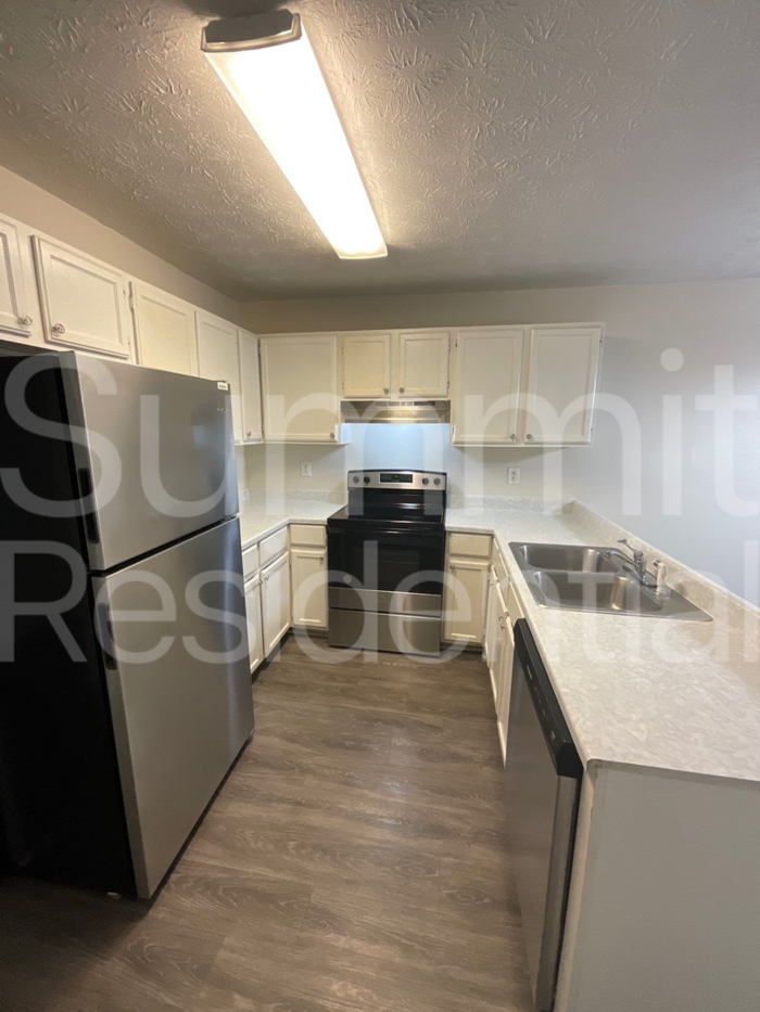 2783 Coventry Grn Se #B - Photo 4 of 16