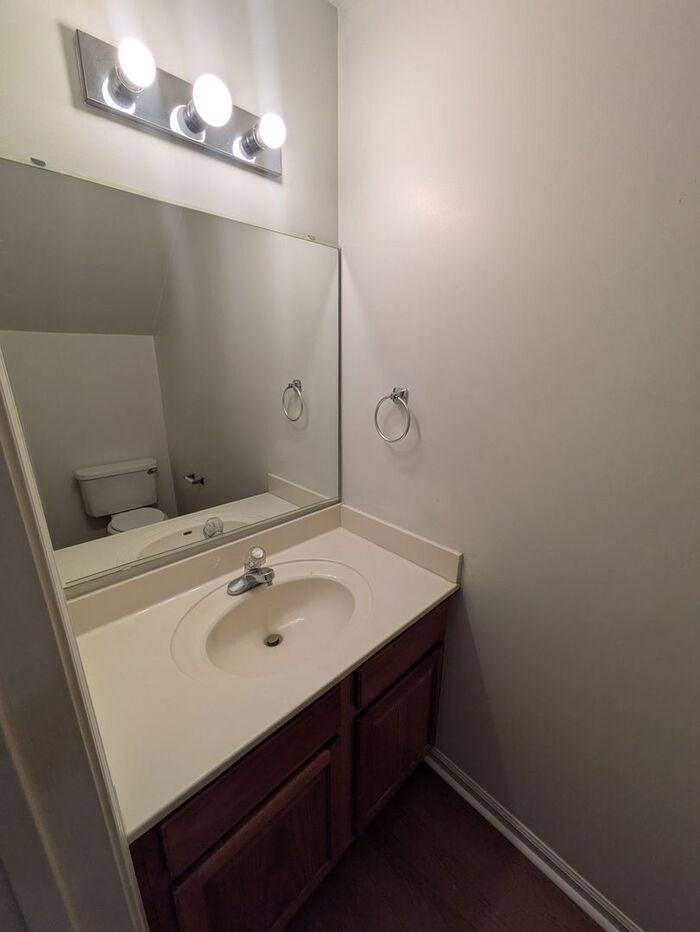 1316 14th Street Dr Ne - Photo 3 of 10