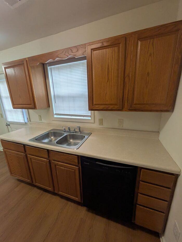 1316 14th Street Dr Ne - Photo 4 of 10