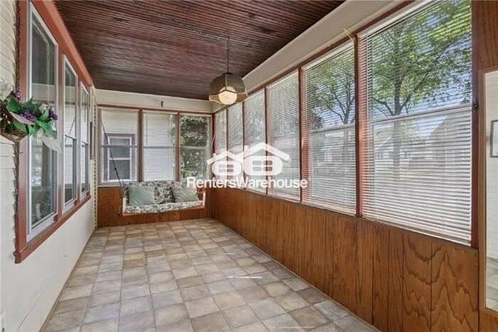 945 Sherburne Ave - Photo 2 of 26