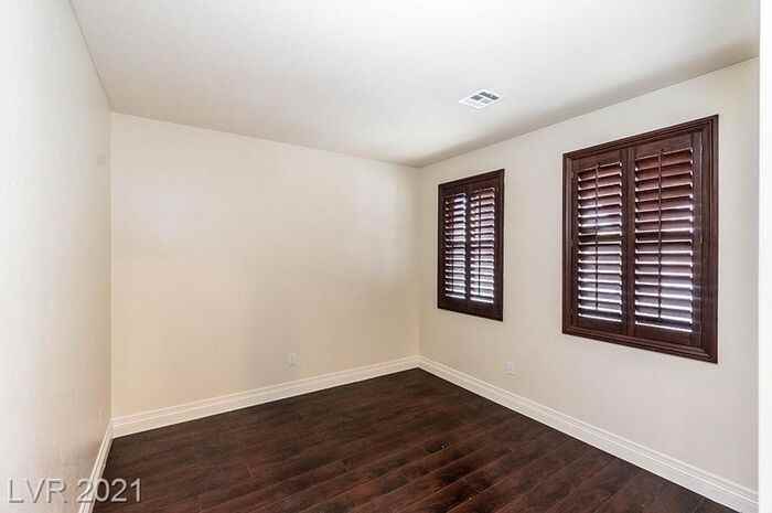 3373 Osiana Ave - Photo 4 of 28