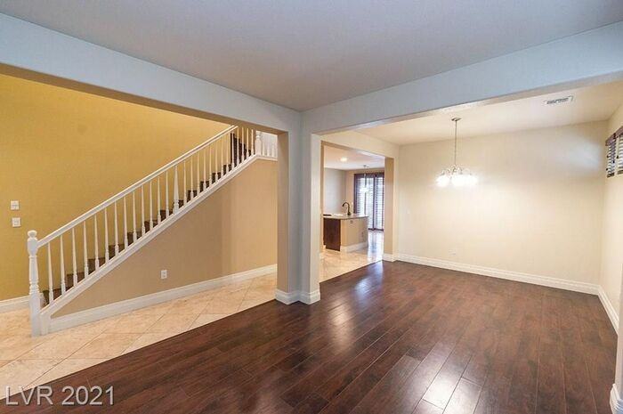 3373 Osiana Ave - Photo 6 of 28