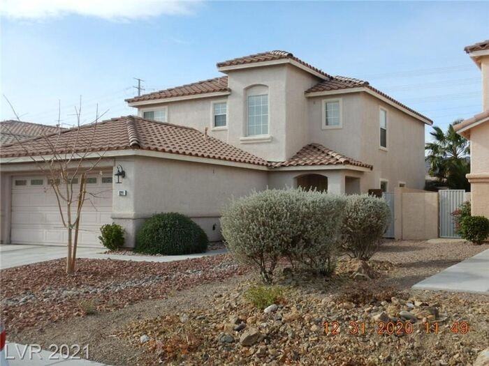 1221 Swanbrooke Dr - Photo 2 of 35
