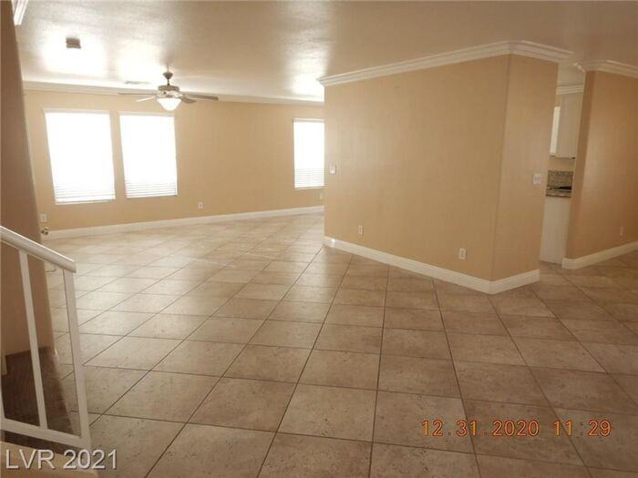 1221 Swanbrooke Dr - Photo 4 of 35