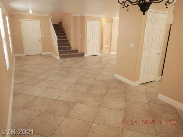 1221 Swanbrooke Dr - Photo 5 of 35