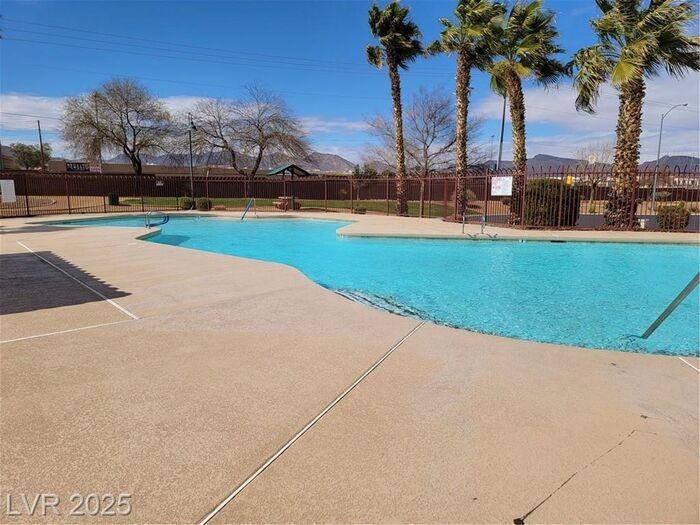 2513 April Breeze Ln - Photo 3 of 35