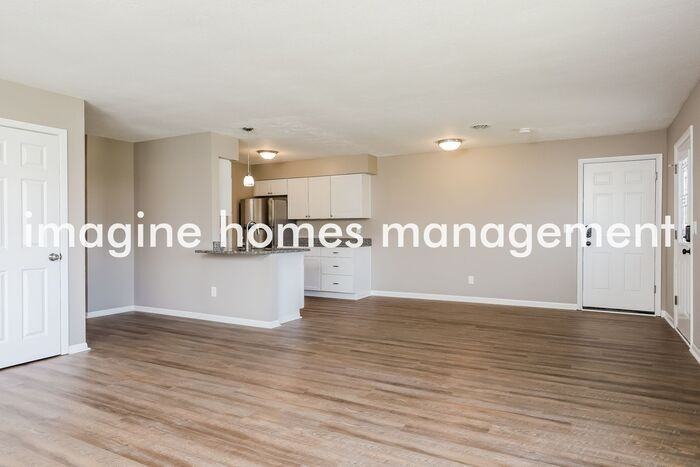 7690 Sharon Dr - Photo 6 of 15
