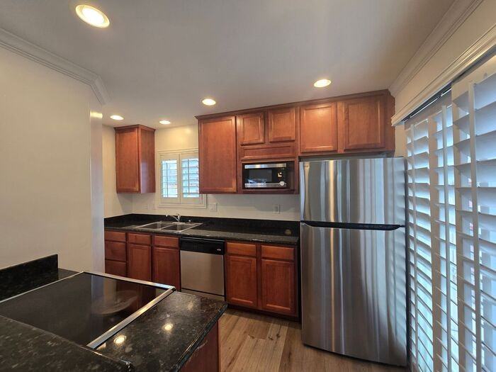 1871 Hornblend St - Photo 3 of 18