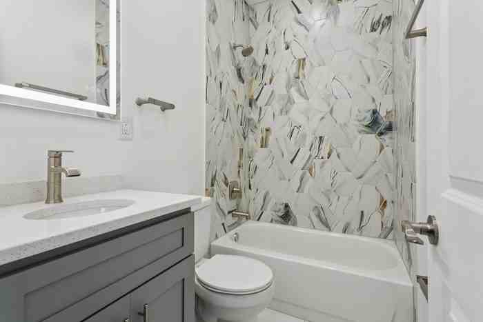 75 30th St #G1 - Photo 2 of 2