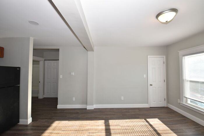 113 1/2 S West St #113-1-2 - Photo 6 of 19