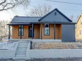 featured image of 813 N 9th St