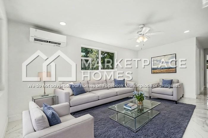 408 Bassedena Cir N - Photo 5 of 21