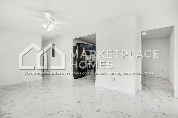 408 Bassedena Cir N - Photo 6 of 21