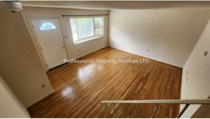 1912 Abbey Ln - Photo 4 of 26