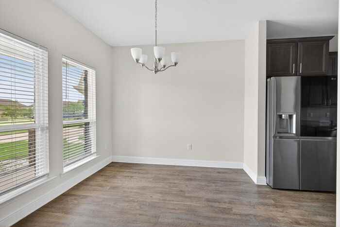 15610 Ridge Ct - Photo 7 of 39