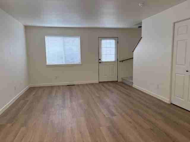 2414 Leo Ave #B - Photo 2 of 17