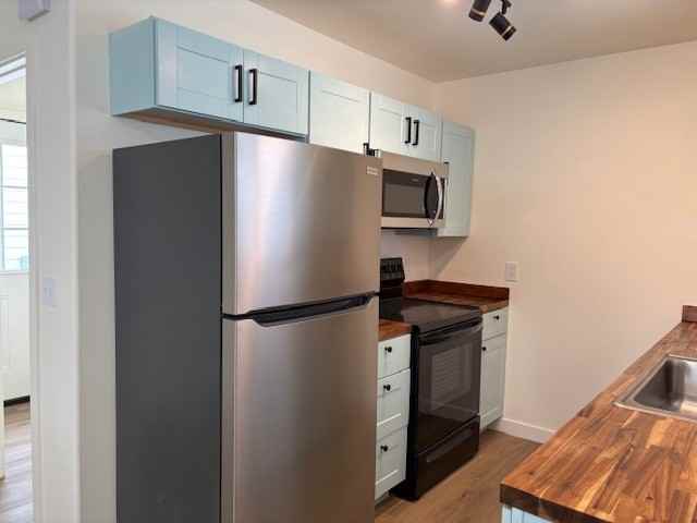 2414 Leo Ave #B - Photo 7 of 17