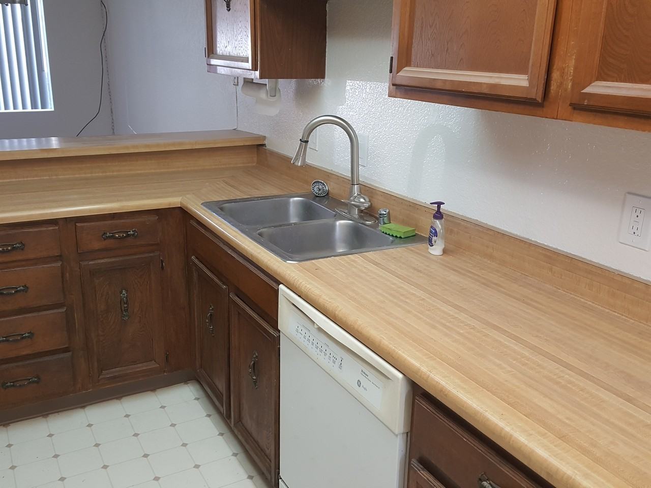 17610 Cameron Ln #H - Photo 4 of 18