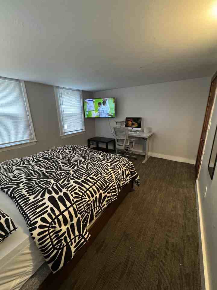 237 Rocky Hill Ave #3 - Photo 4 of 10